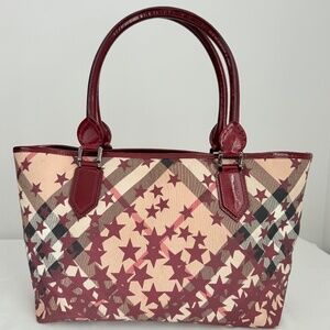 Burberry bag color burgundy
